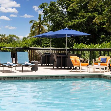 Hampton Inn Naples-Central Exterior photo