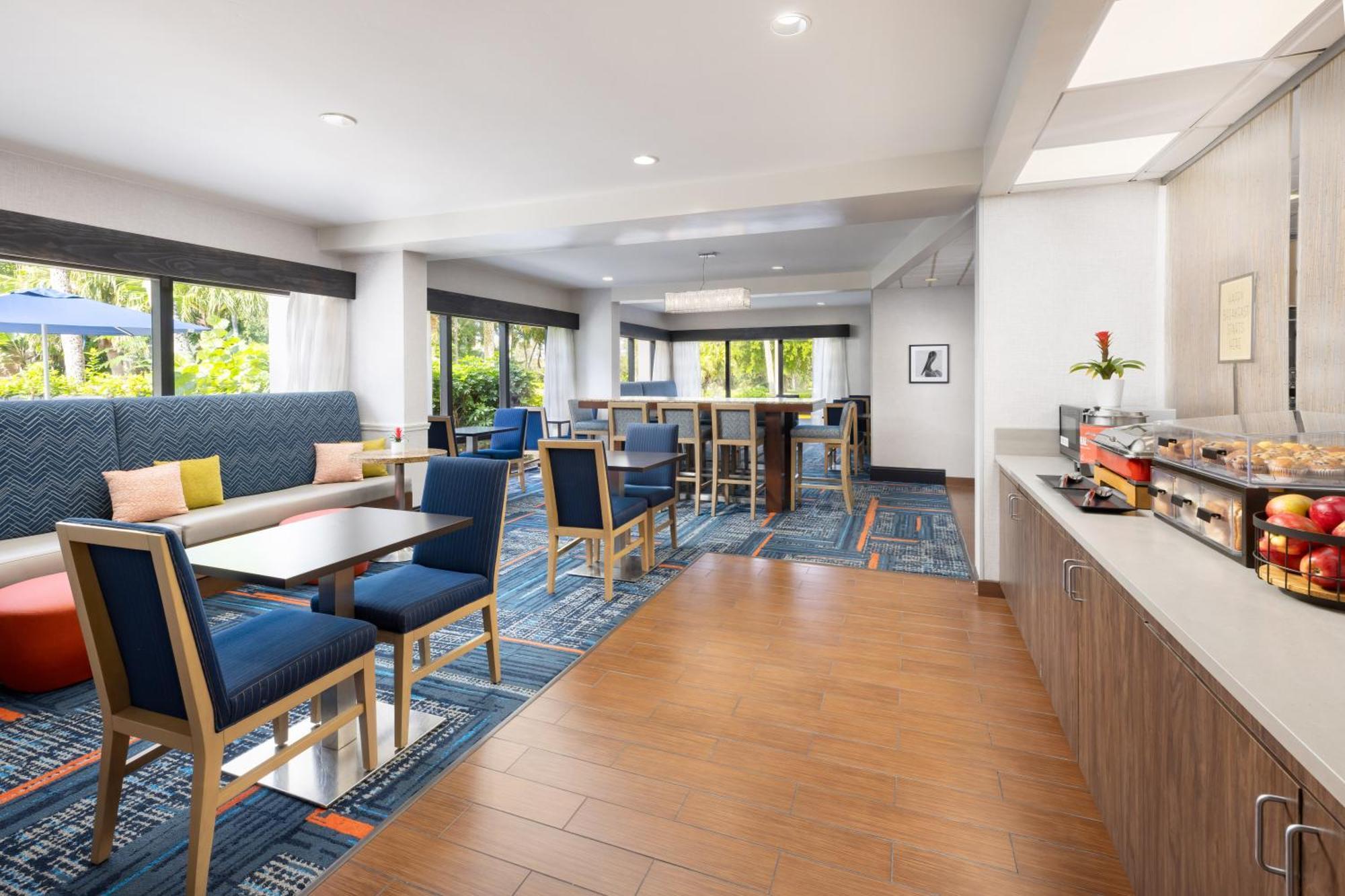 Hampton Inn Naples-Central Exterior photo
